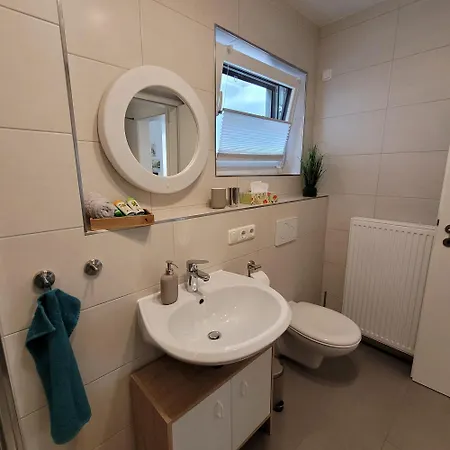 Апартаменты Eifelherz Mit Sonnenterrasse Нидегген