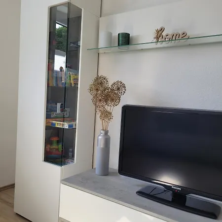 Eifelherz Mit Sonnenterrasse Апартаменты *